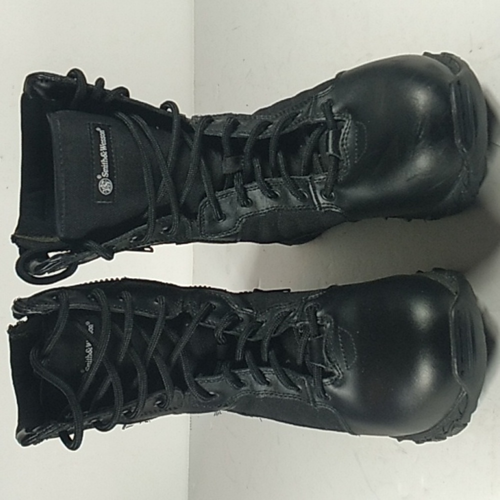 Smith & Wesson Black Tactical Boots Size 7R UNISEX.
